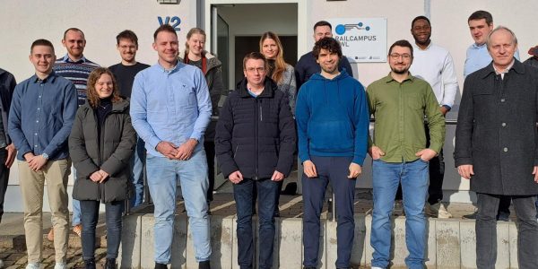 Meilensteintreffen mit Intelligenter Regelung und Digitalem Zwilling